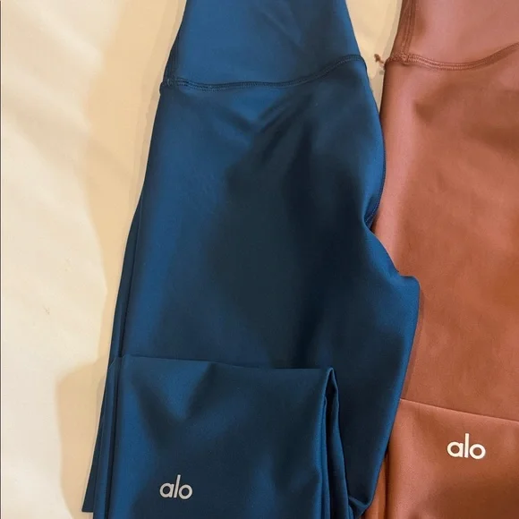 ALO Yoga Leggings Set - blue, Brown, Mauve - Picture 4 of 7